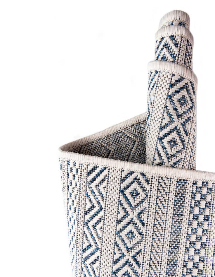 Detail image of  2' 7 x 12'  Washable Ribbon Indoor / Outdoor Runner Rug