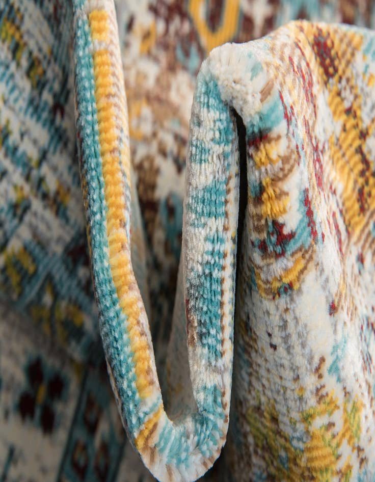 Detail image of  2' 2 x 6' Santiago Runner Rug