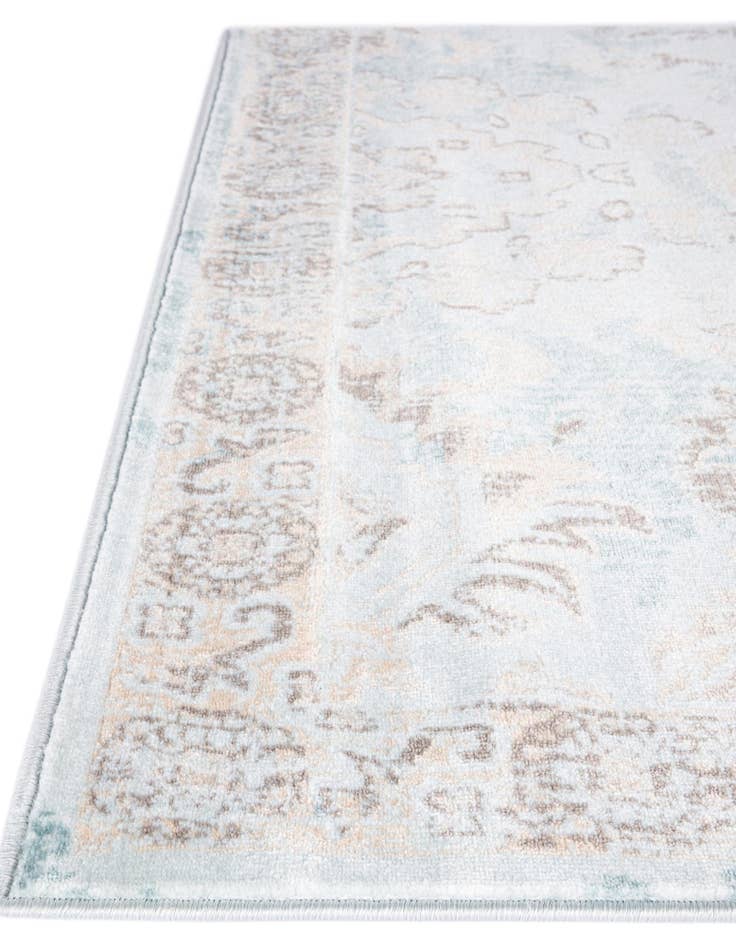 Detail image of  2' 7 x 10' Victoria Runner Rug
