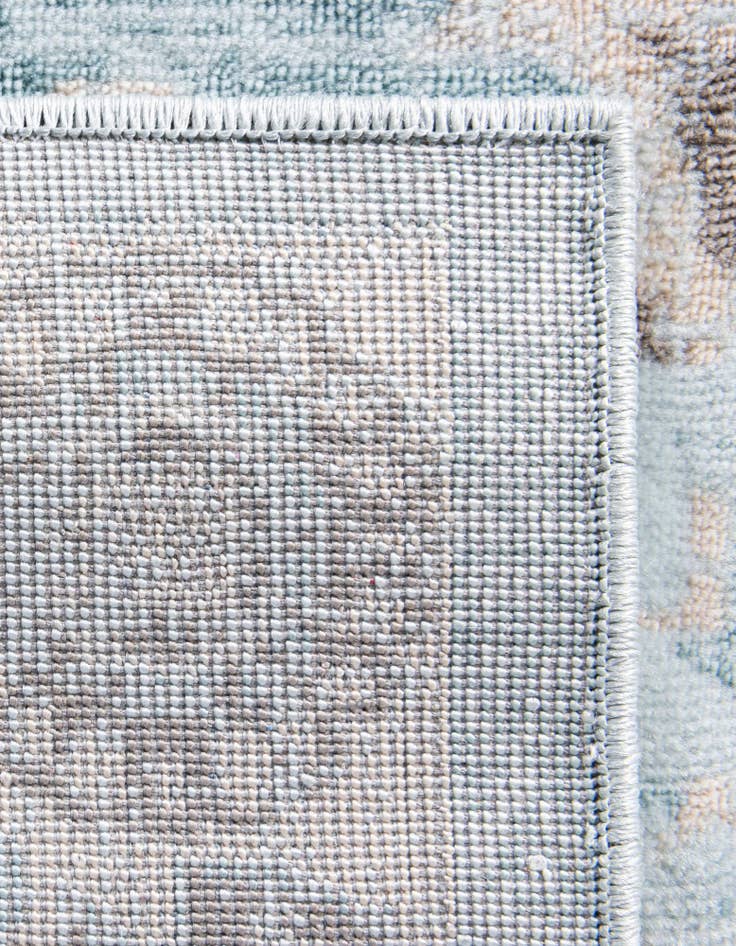 Detail image of  2' 7 x 10' Victoria Runner Rug
