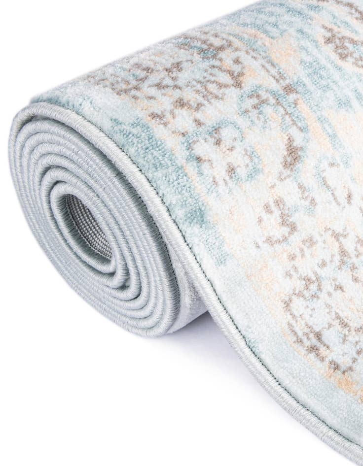 Detail image of  2' 7 x 10' Victoria Runner Rug