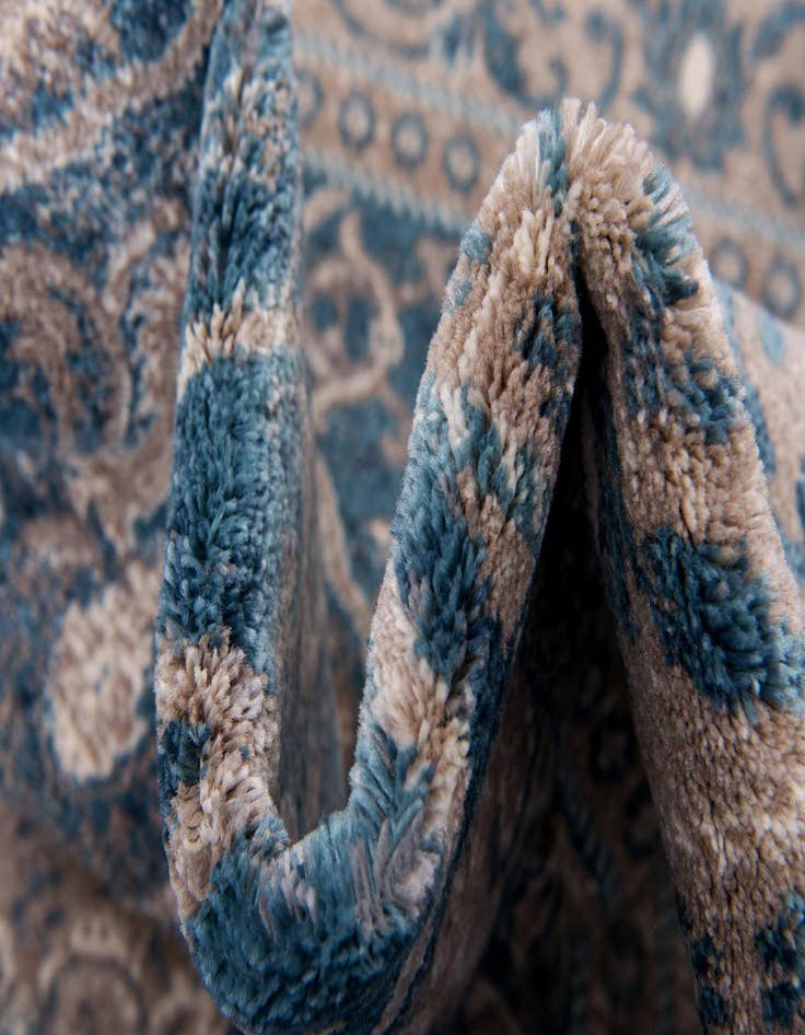 Detail image of  2' x 6' Viola Runner Rug