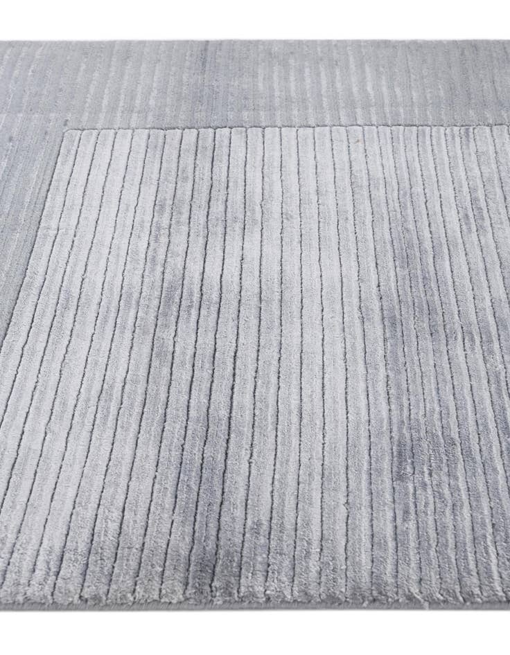 Detail image of  2' 7 x 2' 8  Hand Knotted Darya Wool Square Rug