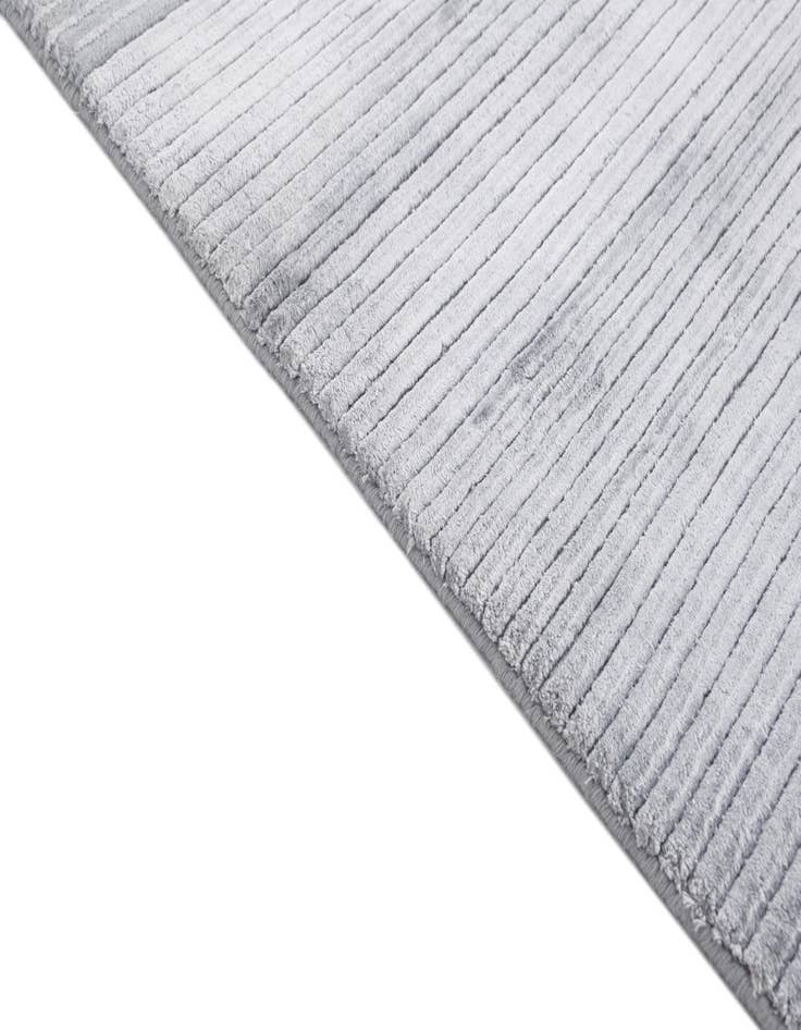 Detail image of  2' 7 x 2' 8  Hand Knotted Darya Wool Square Rug