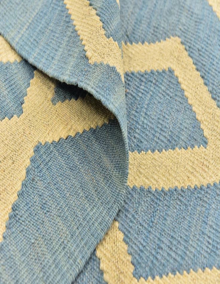 Detail image of  5' 3 x 6' 5  Hand Woven Kilim Modern Wool Square Rug