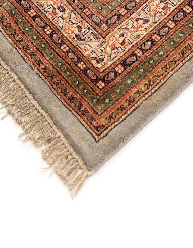 Detail image of  6' 5 x 6' 11 Mir Square Rug