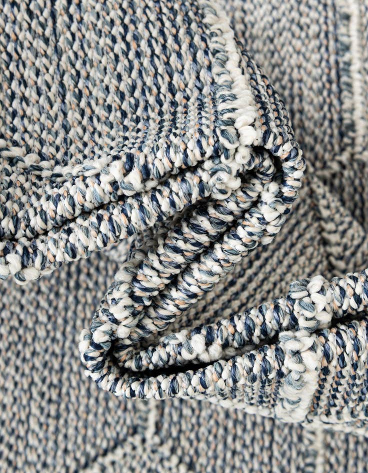 Detail image of  7' 10 x 7' 10  Washable Lattice Indoor / Outdoor Square Rug