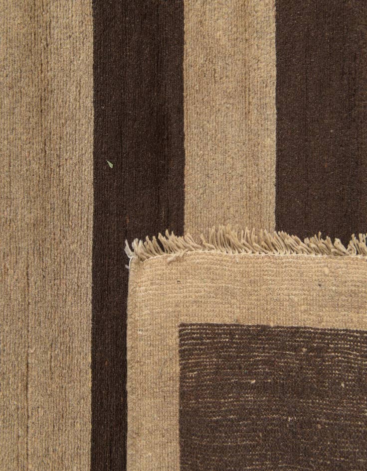 Detail image of  5' 5 x 7' 9  Hand Knotted Modern Ziegler Rug