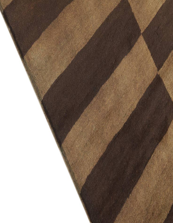 Detail image of  5' 1 x 6' 6  Hand Knotted Modern Ziegler Rug