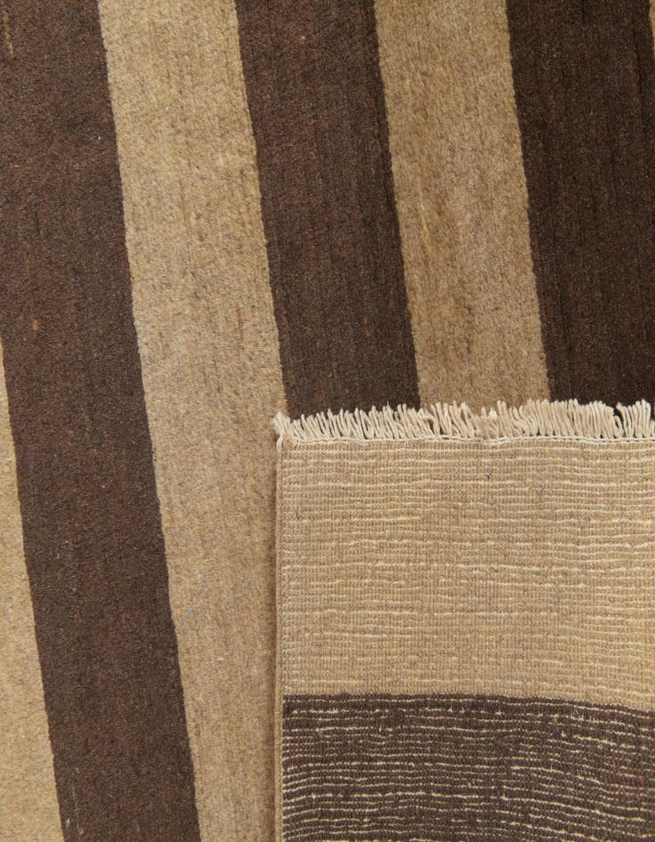 Detail image of  5' 4 x 7' 7  Hand Knotted Modern Ziegler Rug