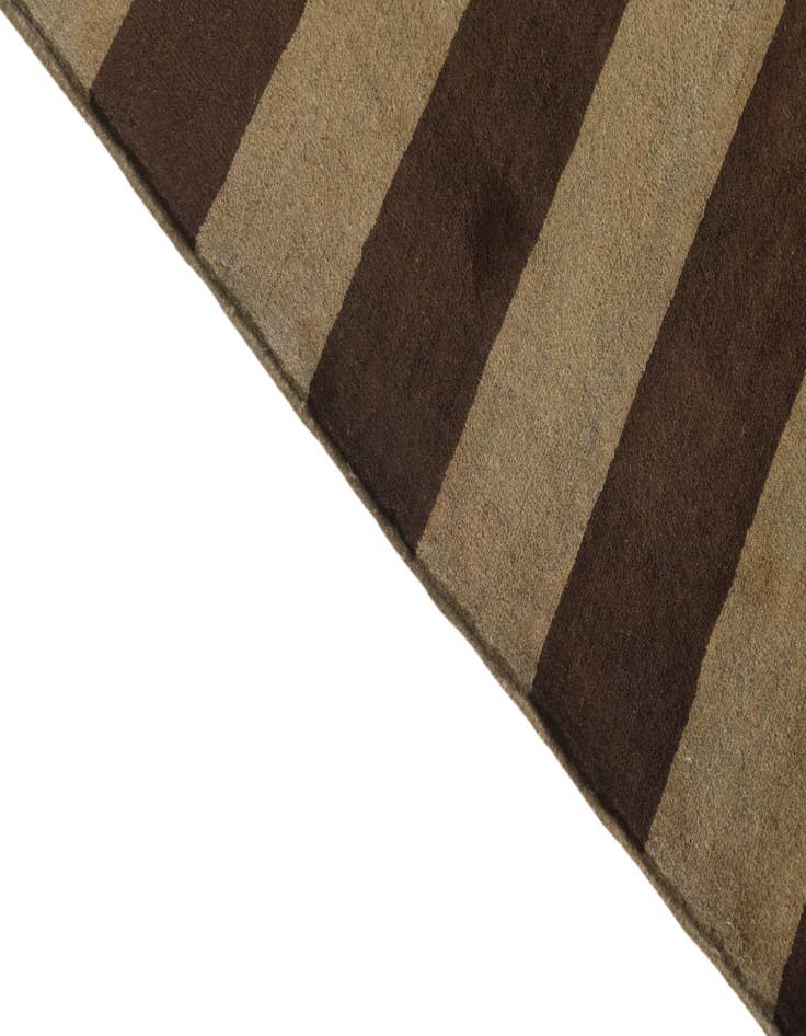 Detail image of 5' 6 x 8' Hand Knotted Modern Ziegler Rug