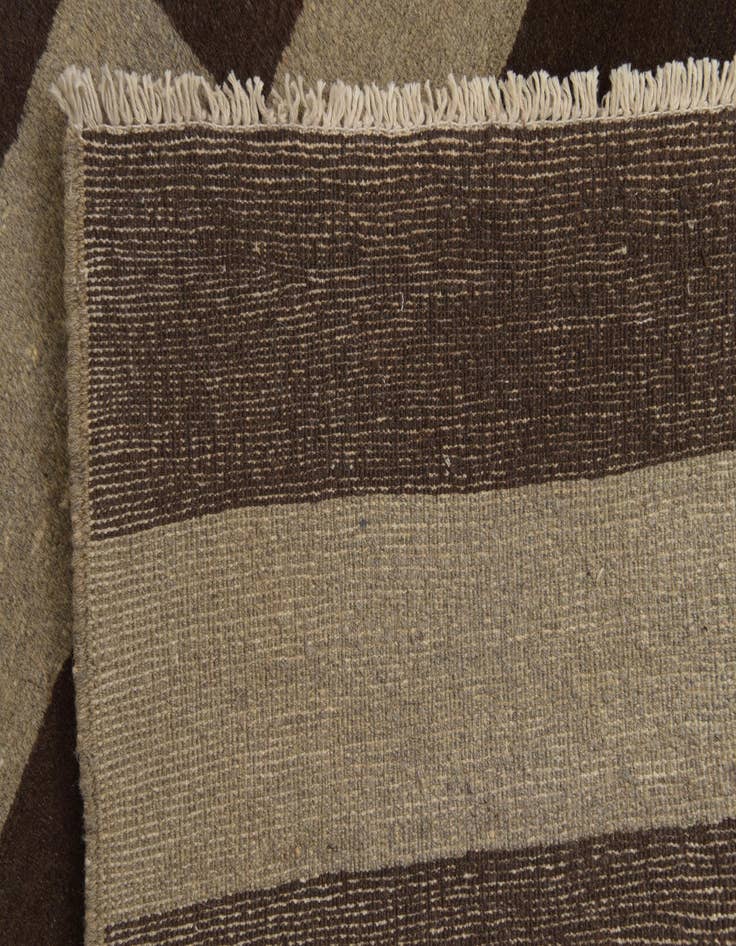 Detail image of  5' 2 x 7' 10  Hand Knotted Modern Ziegler Rug