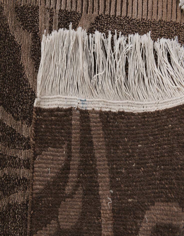 Detail image of  6' 8 x 10'  Hand Knotted Darya Wool Rug