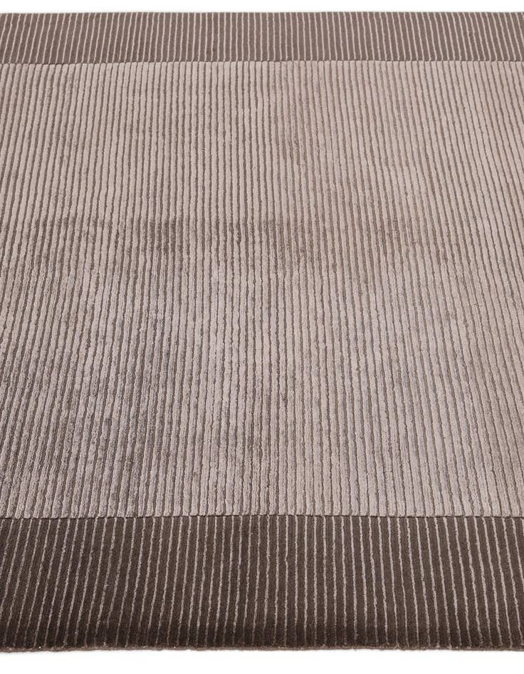 Detail image of  5' 8 x 8'  Hand Knotted Darya Wool Rug