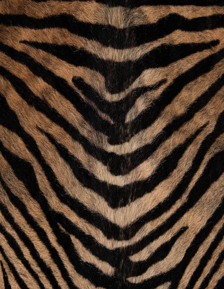 Detail image of  6' x 7' 2 Cowhide Leather Freeform Rug