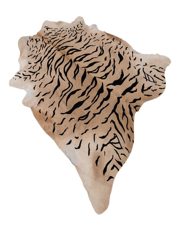 Detail image of  5' 7 x 6' 8 Cowhide Freeform Rug