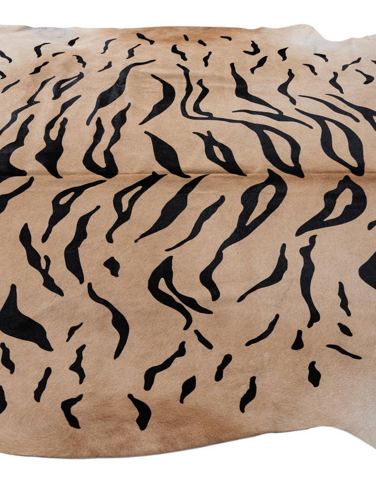 Detail image of  5' 7 x 6' 8 Cowhide Freeform Rug