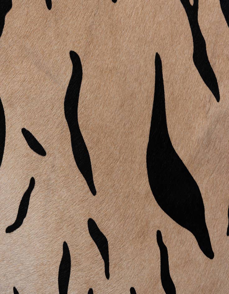 Detail image of  5' 7 x 6' 8 Cowhide Freeform Rug