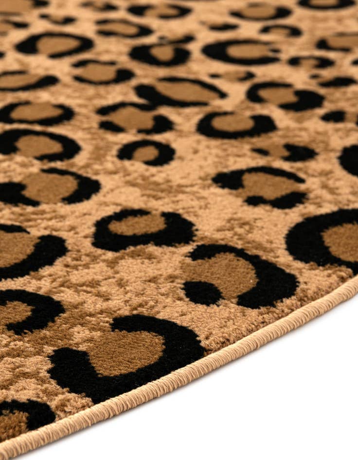 Detail image of  4' 1 x 6' 1 Savannah Oval Rug