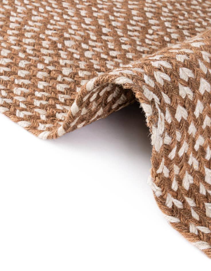 Detail image of  2' x 3' 1  Hand Tweed Braided Jute Oval Rug