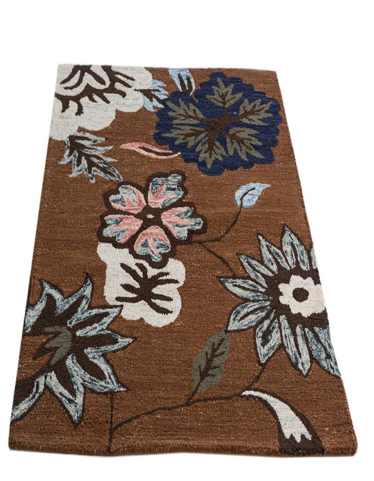 Detail image of  4' x 5' 10 Agra Rug