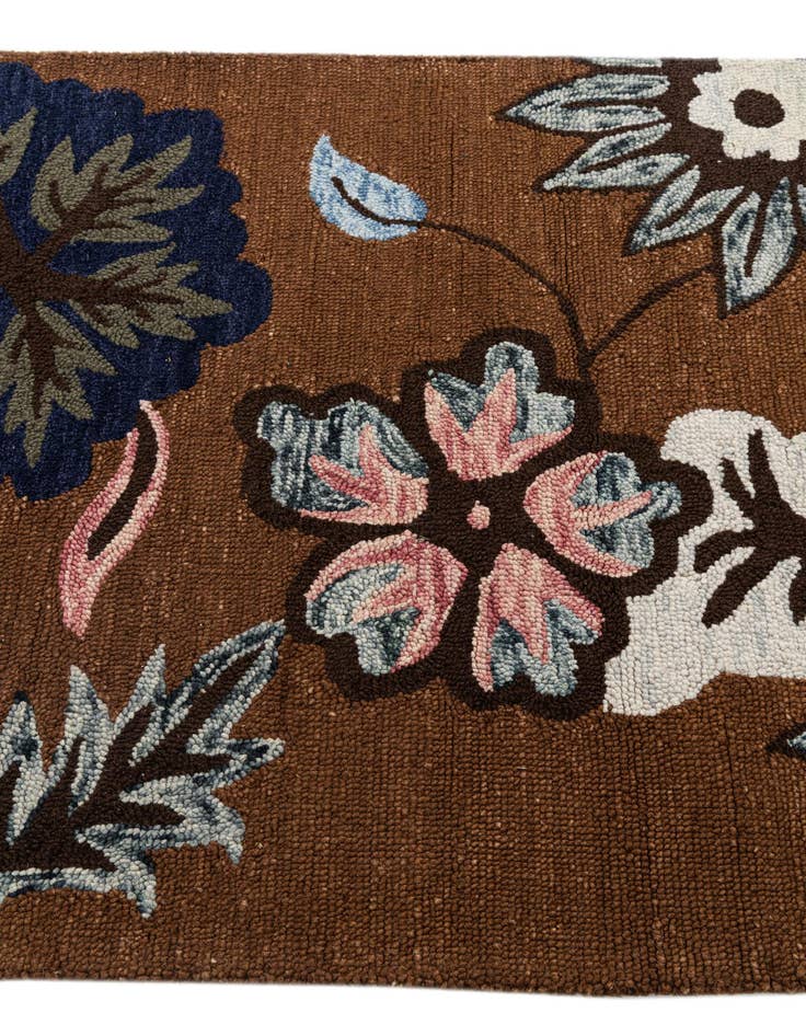 Detail image of  4' x 5' 10 Agra Rug