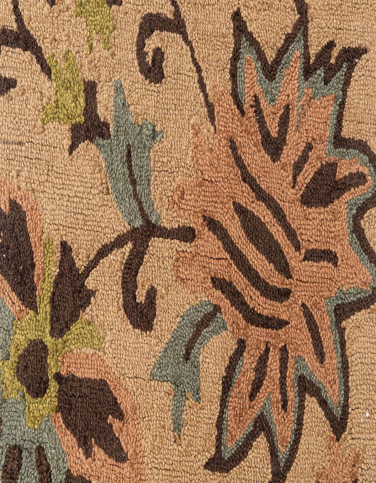 Detail image of  4' x 5' 10 Agra Rug