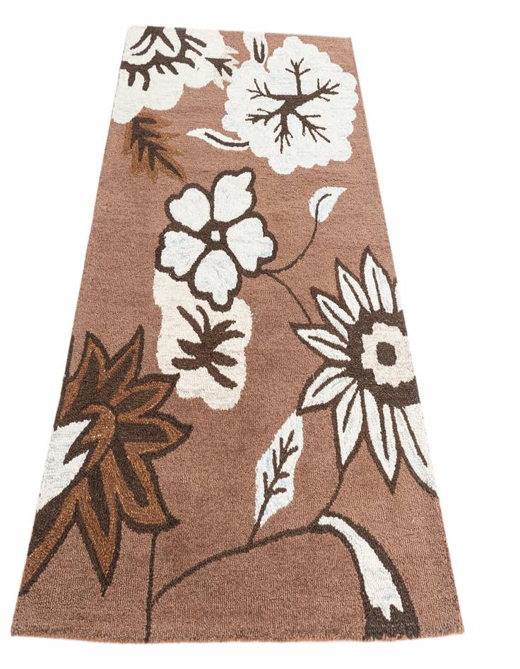 Detail image of  4' 1 x 6' Agra Rug