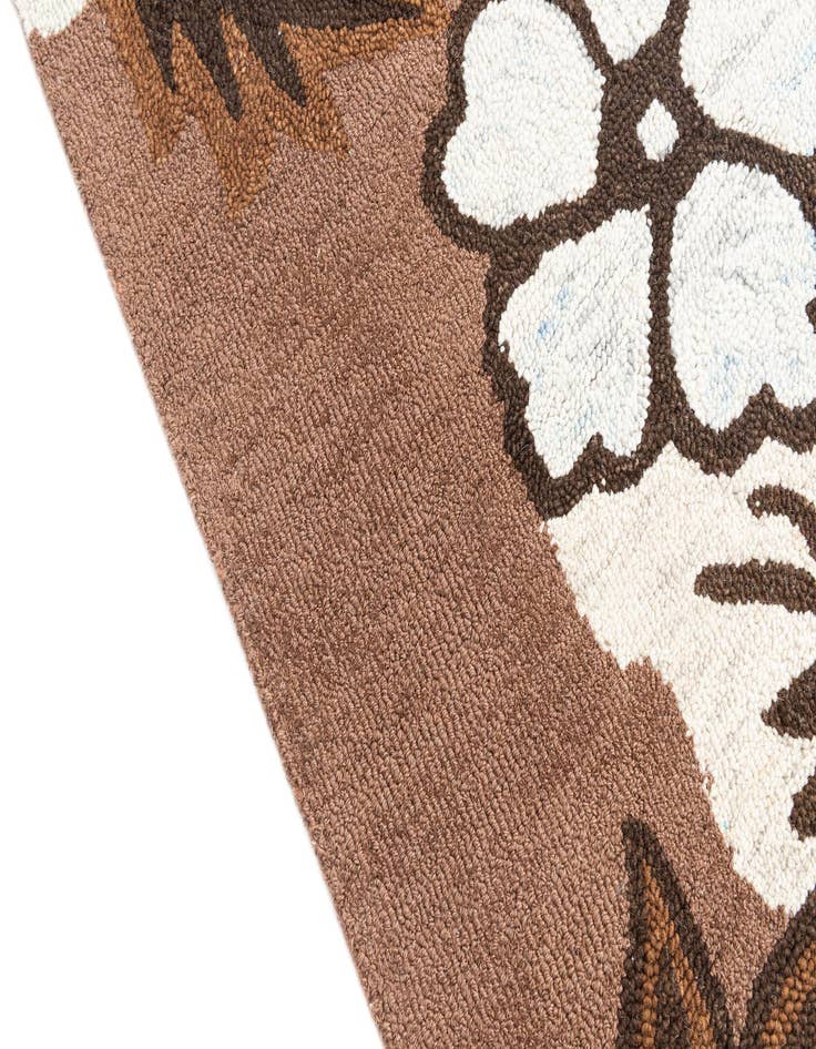 Detail image of  4' 1 x 6' Agra Rug