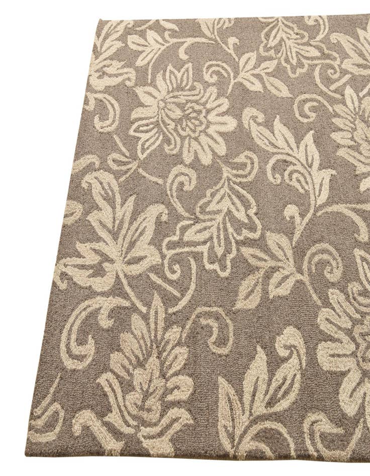 Detail image of  5' x 8' Agra Rug