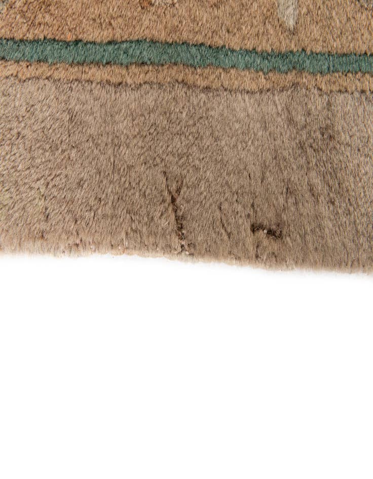 Detail image of  7' 5 x 9' 10  Hand Knotted Antique Finish Wool Rug
