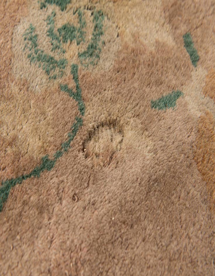 Detail image of  7' 5 x 9' 10  Hand Knotted Antique Finish Wool Rug