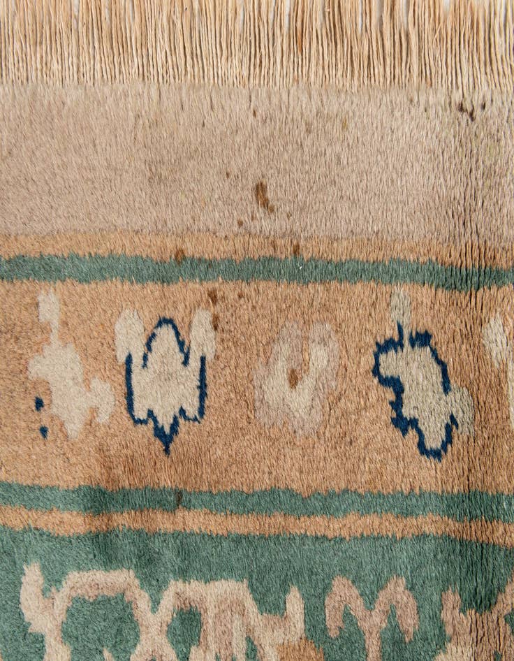 Detail image of  7' 5 x 9' 10  Hand Knotted Antique Finish Wool Rug