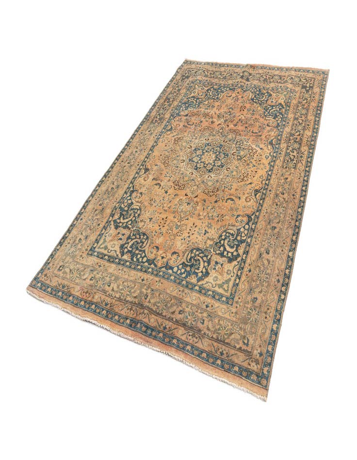 Detail image of  6' 6 x 9' 6 Arak Wool Rug