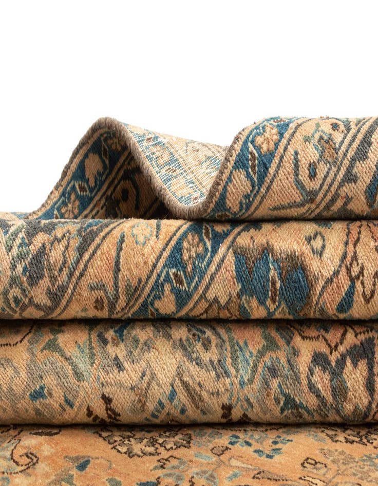 Detail image of  6' 6 x 9' 6 Arak Wool Rug