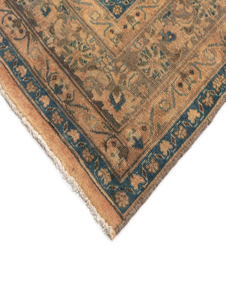 Detail image of  6' 6 x 9' 6 Arak Wool Rug