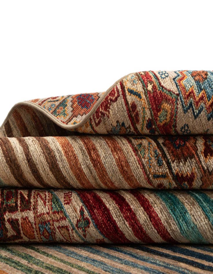 Detail image of  6' 9 x 9' 9 Ariana Rug