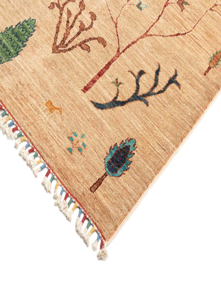 Detail image of  6' 10 x 9' 11 Ariana Rug