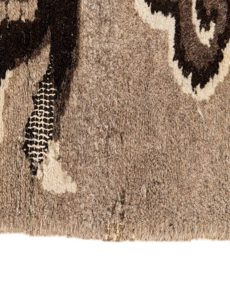 Detail image of  3' 1 x 5' 7  Hand Knotted Carved Pekin Oriental Wool Rug
