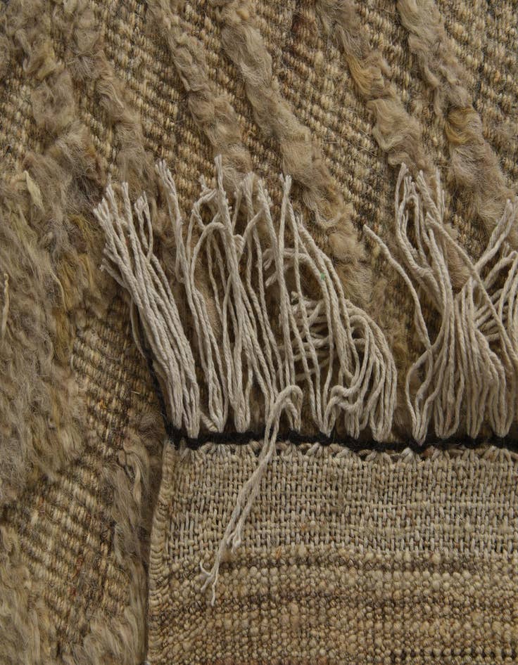 Detail image of  9' 3 x 12' 2  Hand Knotted Darya Wool Rug