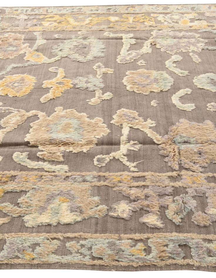Detail image of  8' 2 x 10' 2  Hand Knotted Darya Wool Rug
