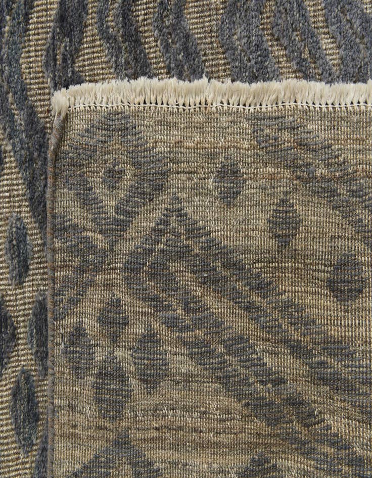 Detail image of  8' x 10' 1  Hand Knotted Darya Wool Rug