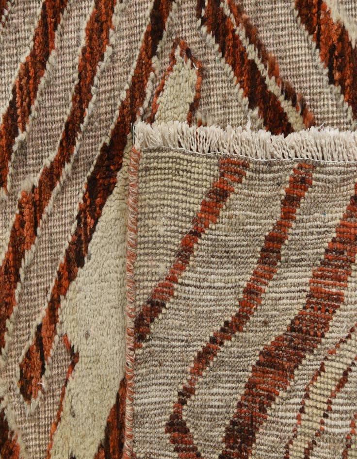 Detail image of  8' x 10' 2  Hand Knotted Darya Wool Rug