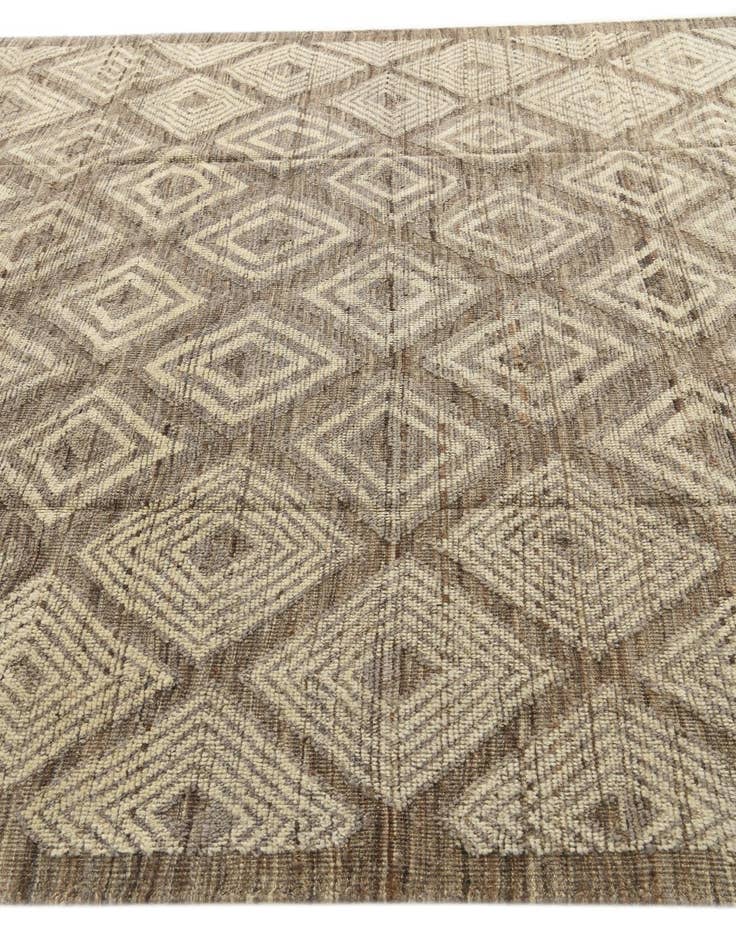 Detail image of  8' 3 x 10' 4  Hand Knotted Darya Wool Rug