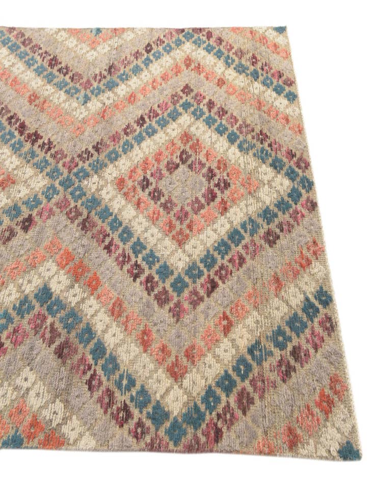 Detail image of  5' 7 x 8' 7  Hand Knotted Darya Wool Rug