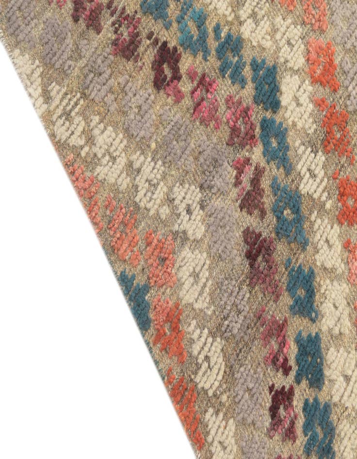 Detail image of  5' 7 x 8' 7  Hand Knotted Darya Wool Rug