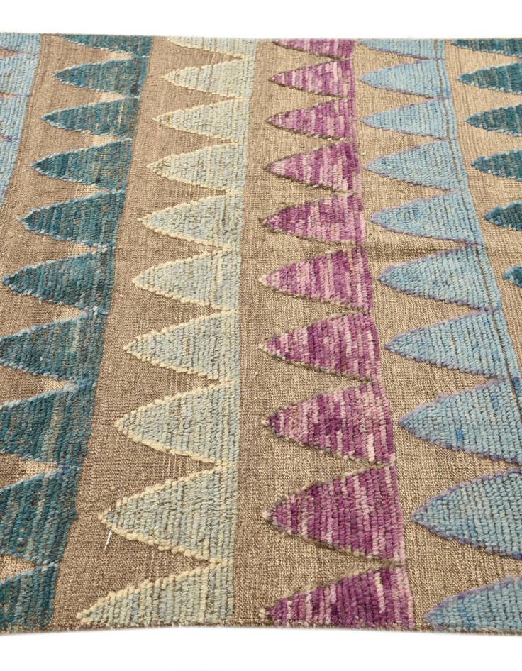 Detail image of  5' x 7'  Hand Knotted Darya Wool Rug