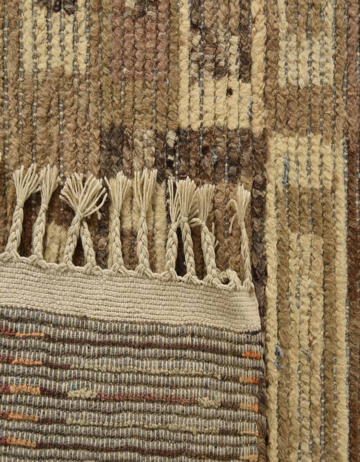 Detail image of  5' 4 x 8' 7  Hand Knotted Darya Wool Rug