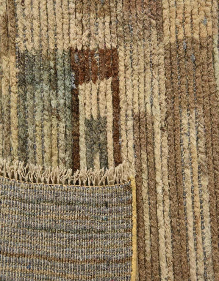 Detail image of  5' x 7' 8  Hand Knotted Darya Wool Rug