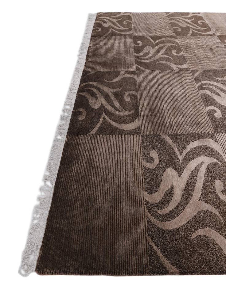 Detail image of  6' 8 x 9' 11  Hand Knotted Darya Wool Rug